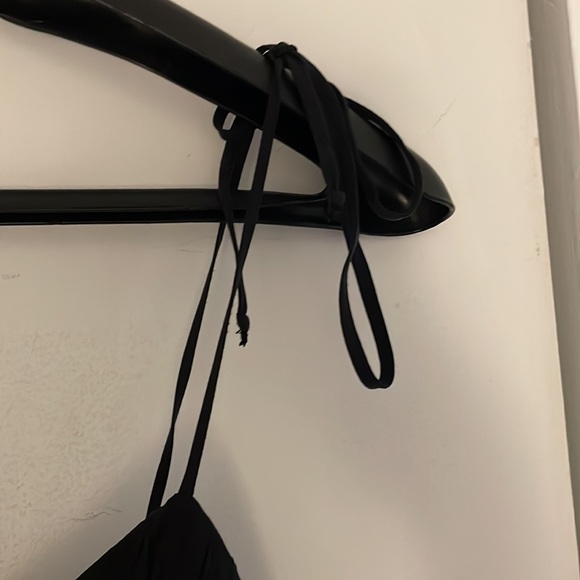 Zara Black Romper with adjustable shoulder straps ties in Size Medium - Picture 9 of 17